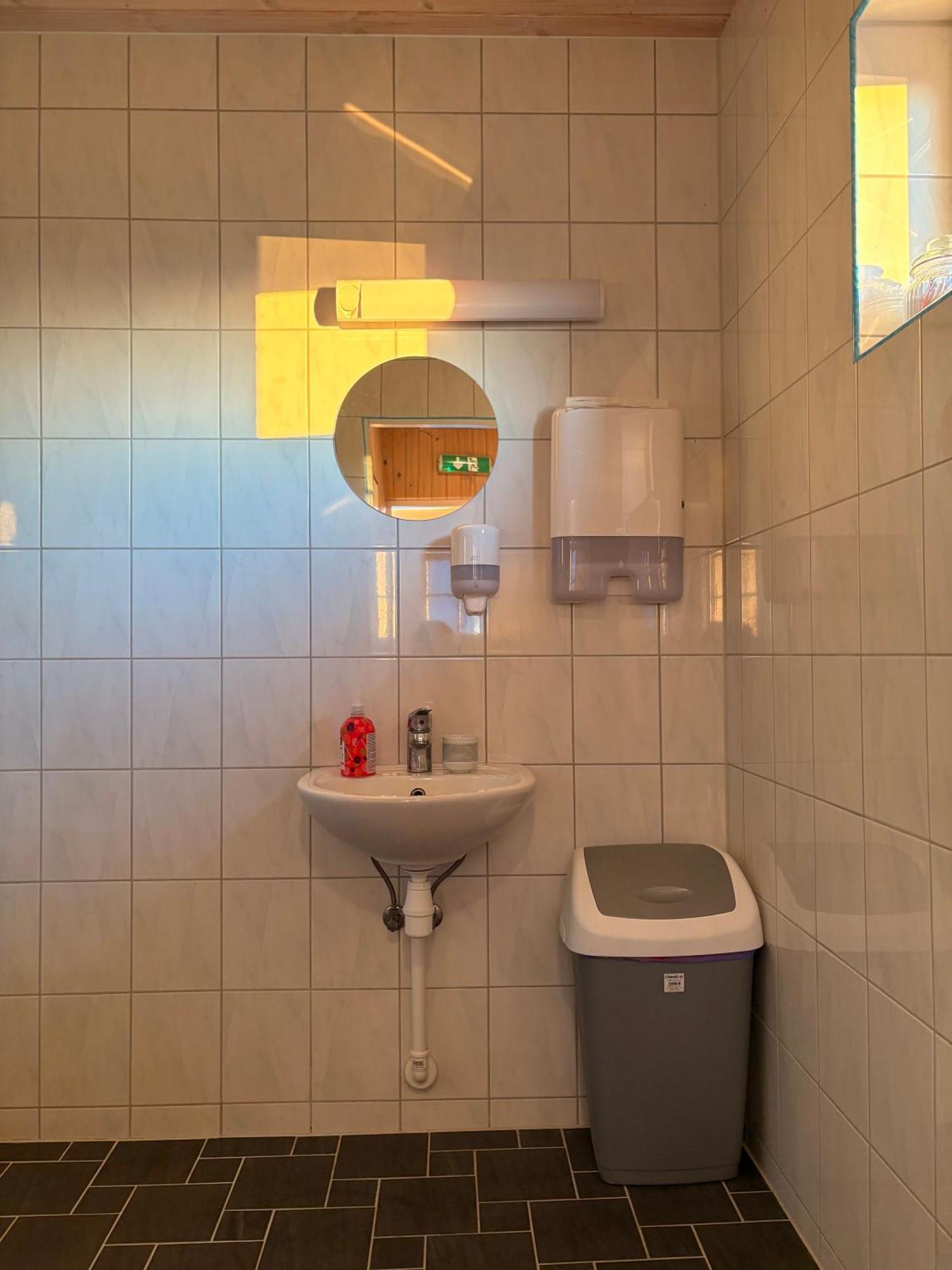 Hotel Roograhu Kaemping Heilu Esterno foto